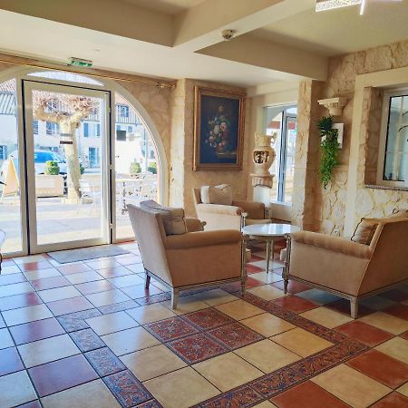 Hotel-Restaurant Le Commerce Nogaro Dış mekan fotoğraf