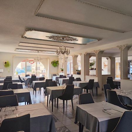 Hotel-Restaurant Le Commerce Nogaro Dış mekan fotoğraf