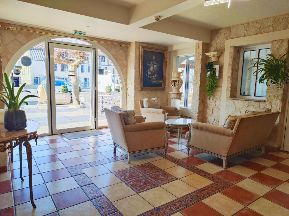 Hotel-Restaurant Le Commerce Nogaro Dış mekan fotoğraf