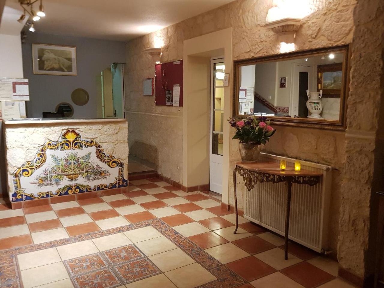 Hotel-Restaurant Le Commerce Nogaro Dış mekan fotoğraf